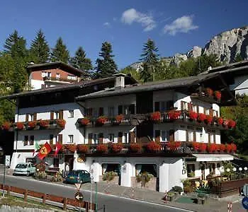 Meuble Neve Hotel 3*