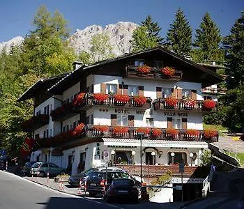 Meuble Neve Hotel Cortina dʼAmpezzo