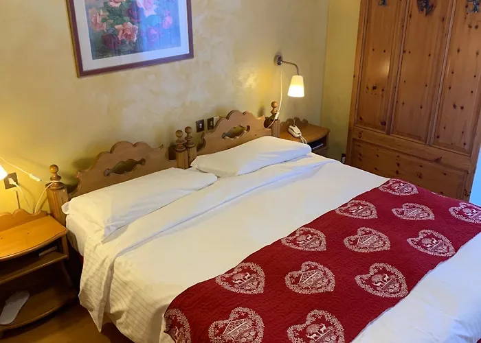 尼弗梅布勒别墅酒店 3* 科尔蒂纳丹佩佐
