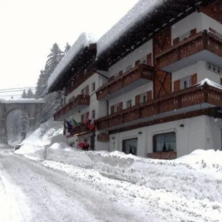 Meuble Neve Cortina d'Ampezzo